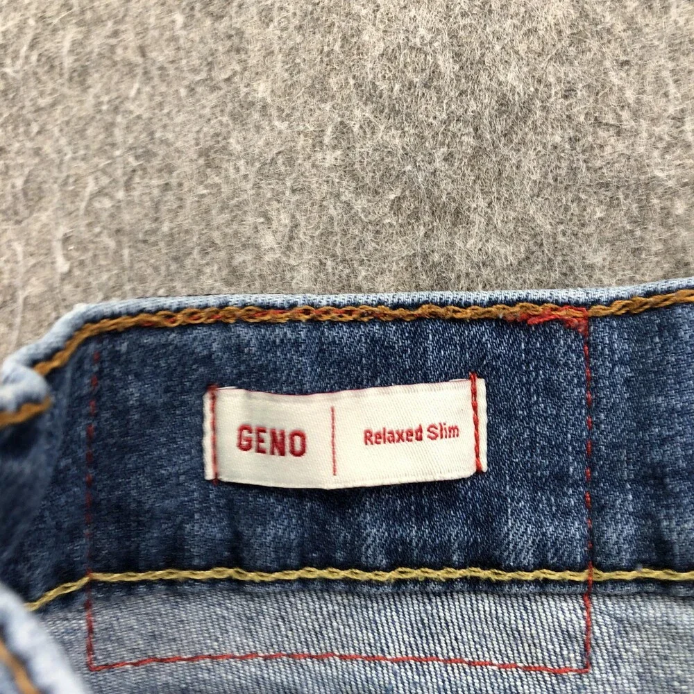 True Religion Geno Jeans Mens 34 Blue Medium Wash Relaxed Slim Straight Denim